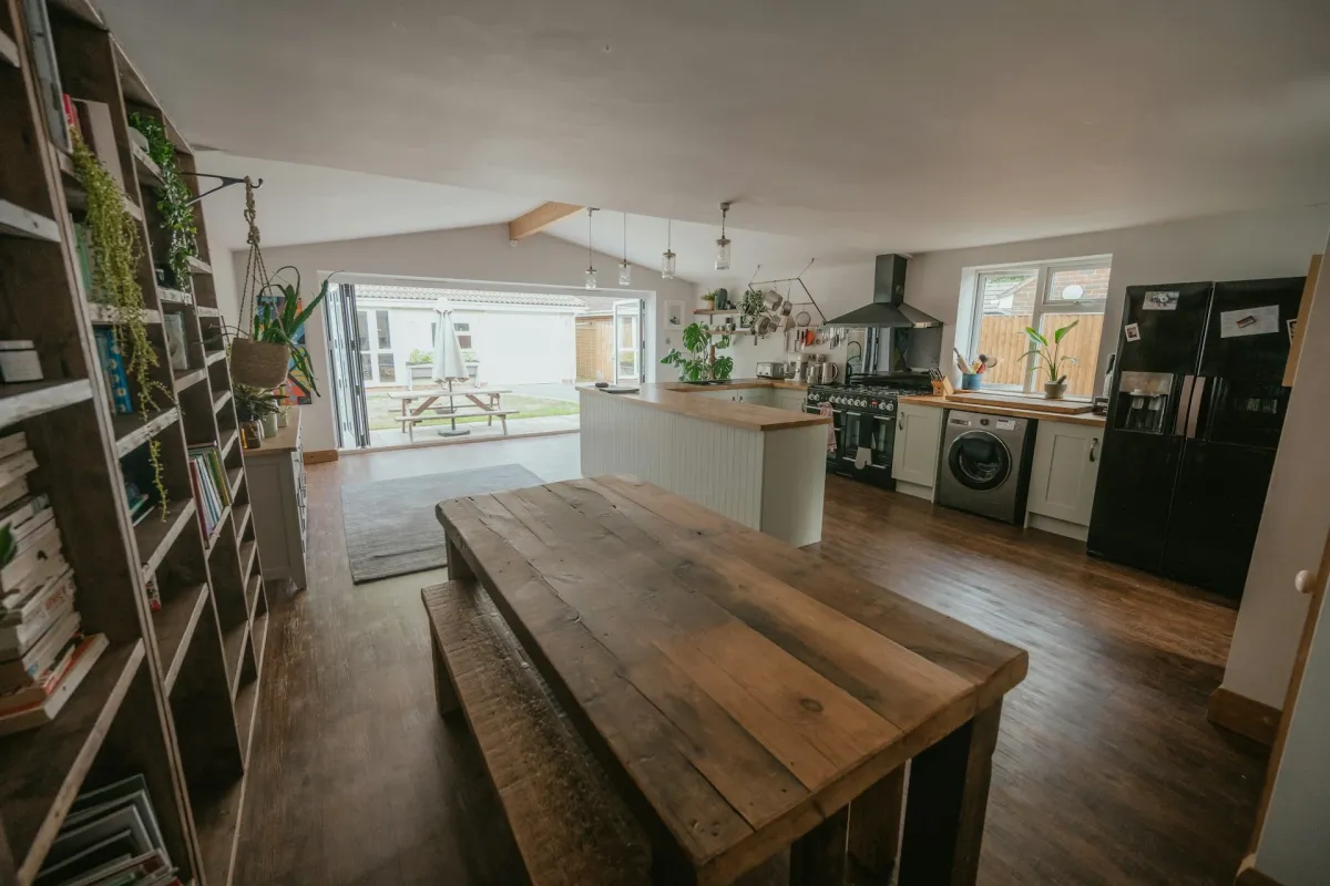 Kitchen Design Trends Shaping UK Homes