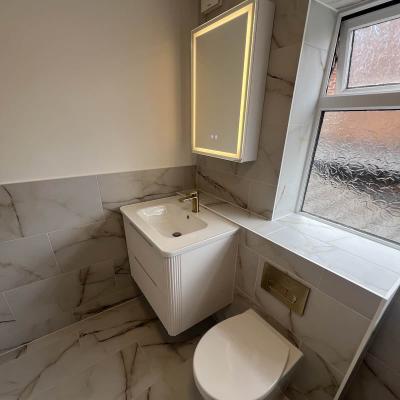 bathroom-renovations-in-Manchester-by-BuildersSquadLtd