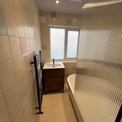 funky bathroom tiles