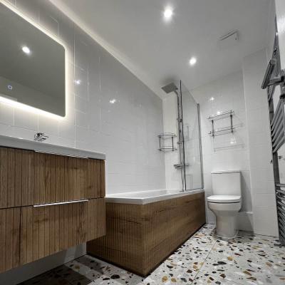 main_bathroom_remodel_in_Didsbury_Manchester_by_Builders_Squad_Ltd