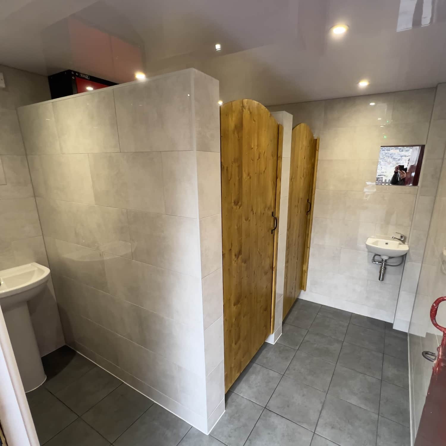 Washroom Contractors in Manchester